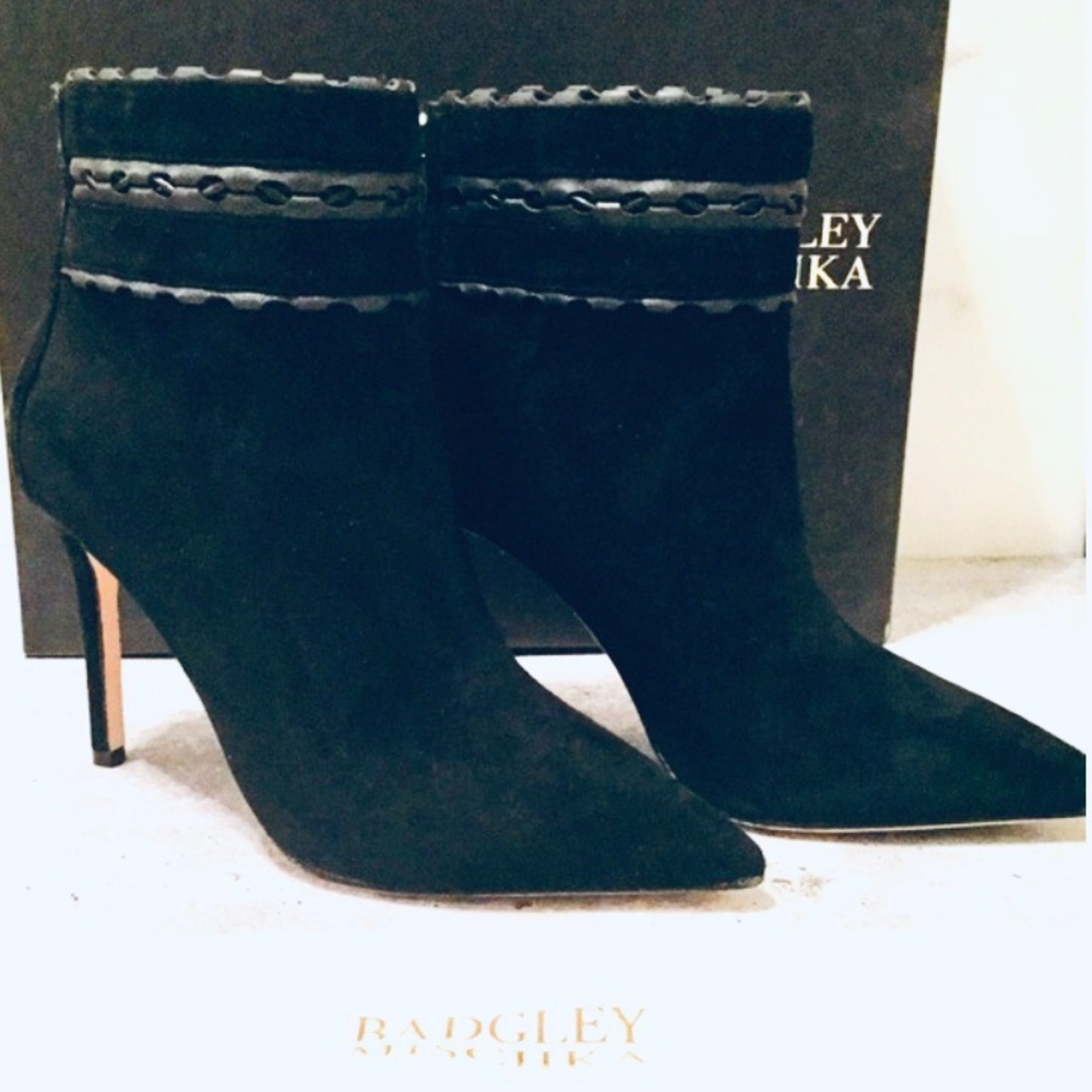 Badgley Mischka Dorsey Black Suede Booties Size 7